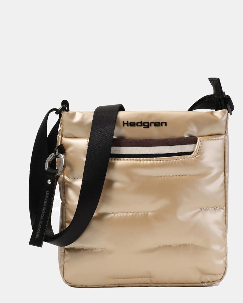 Front of a size O/S Cushy In Safari Beige in Safari Beige by Hedgren. | dia_product_style_image_id:350618